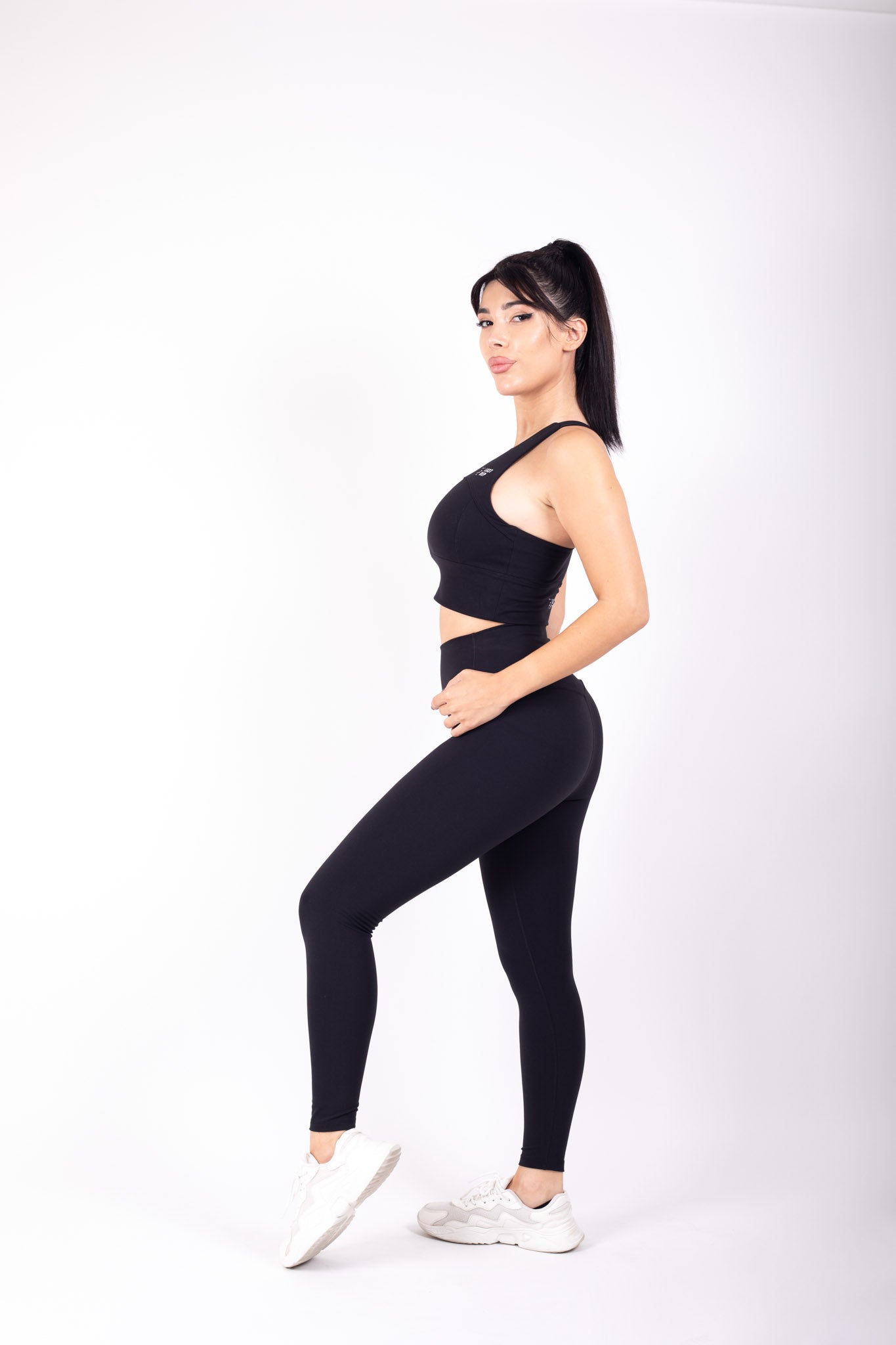 Vibrant Full Support Yoga Set Black