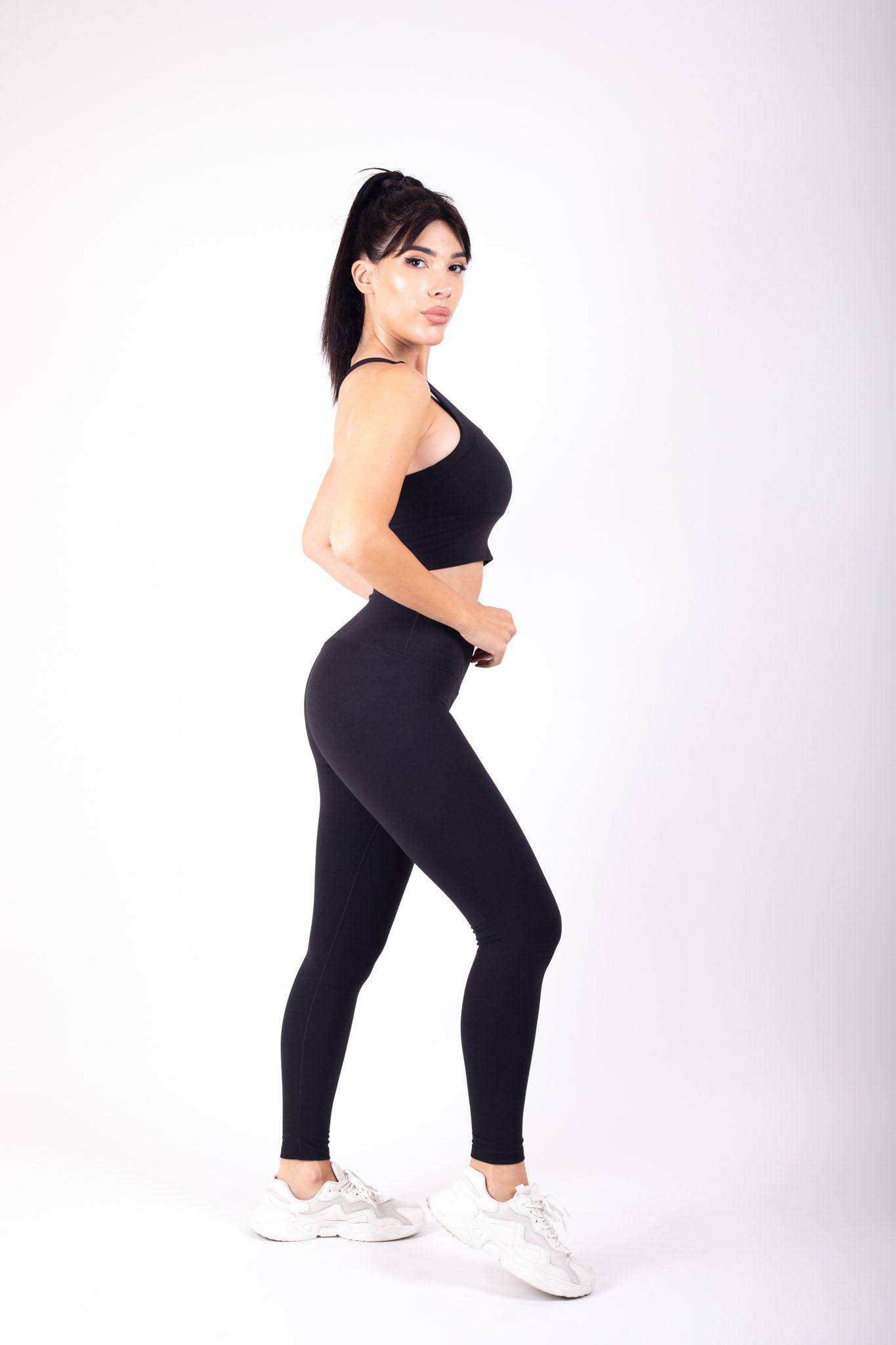 Vibrant Full Support Yoga Set Black