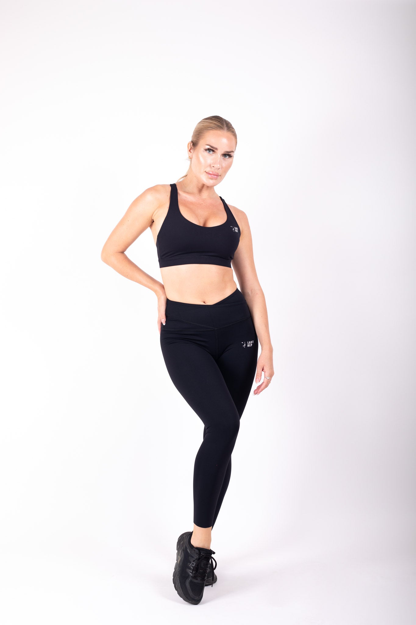 Zelus Livable Yoga Set Black