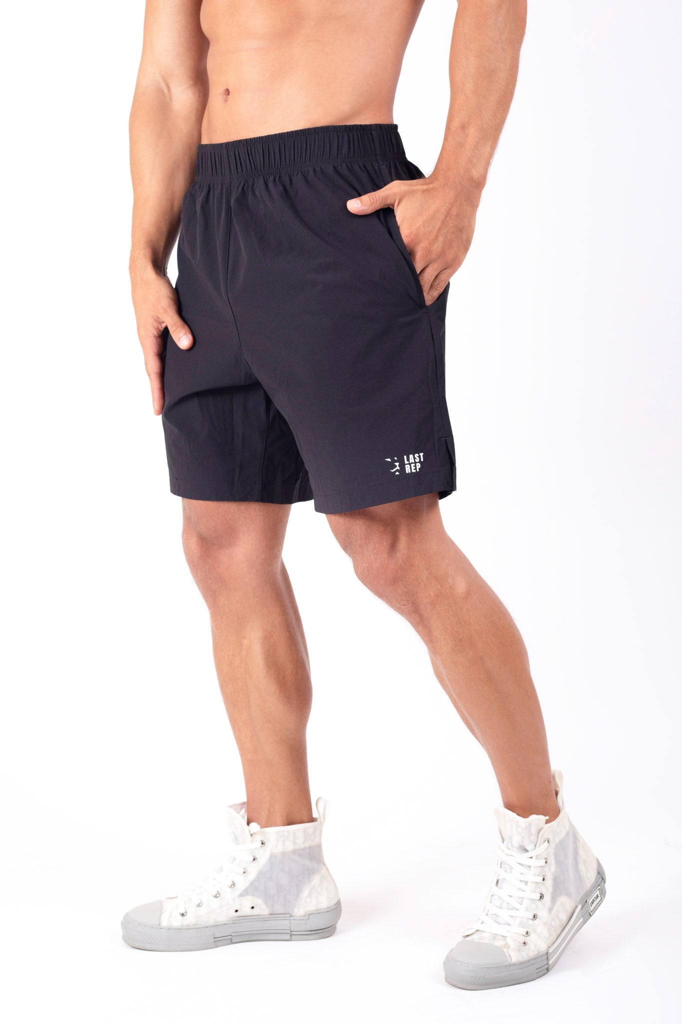 Essential Shorts Black
