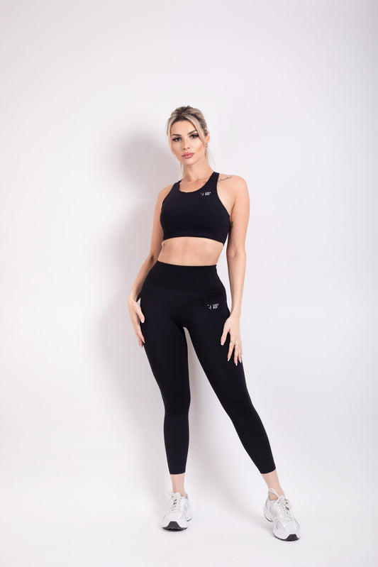 The Diva Backless Yoga Set Black