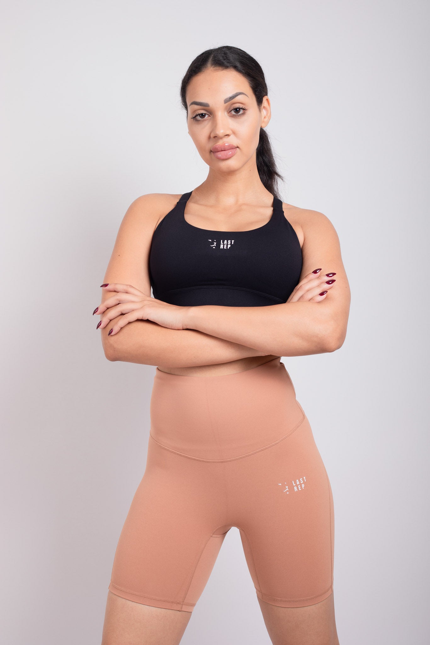 Essential Women Shorts Buff