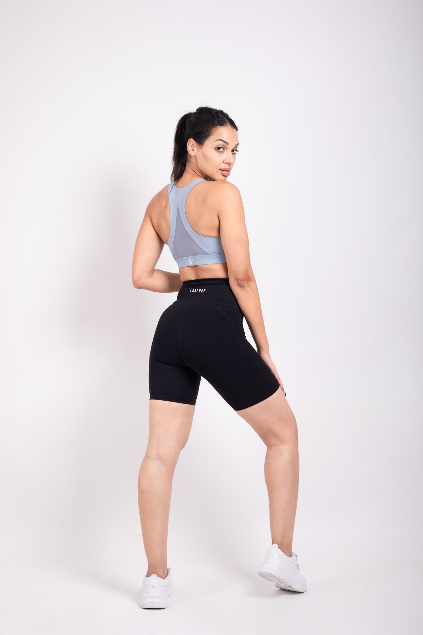 Essential Women Shorts Black
