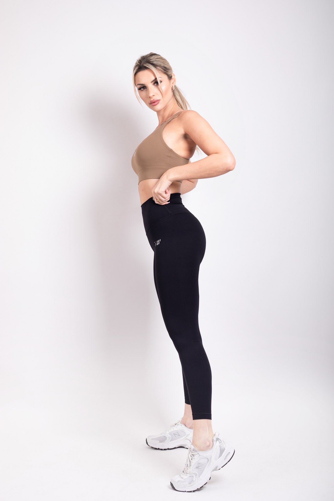 Core Performance Sports Bra Mocha