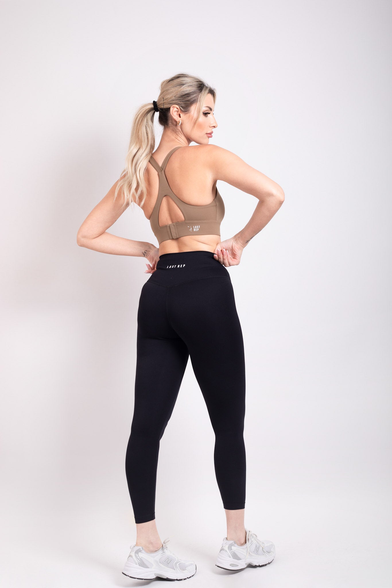 Core Performance Sports Bra Mocha
