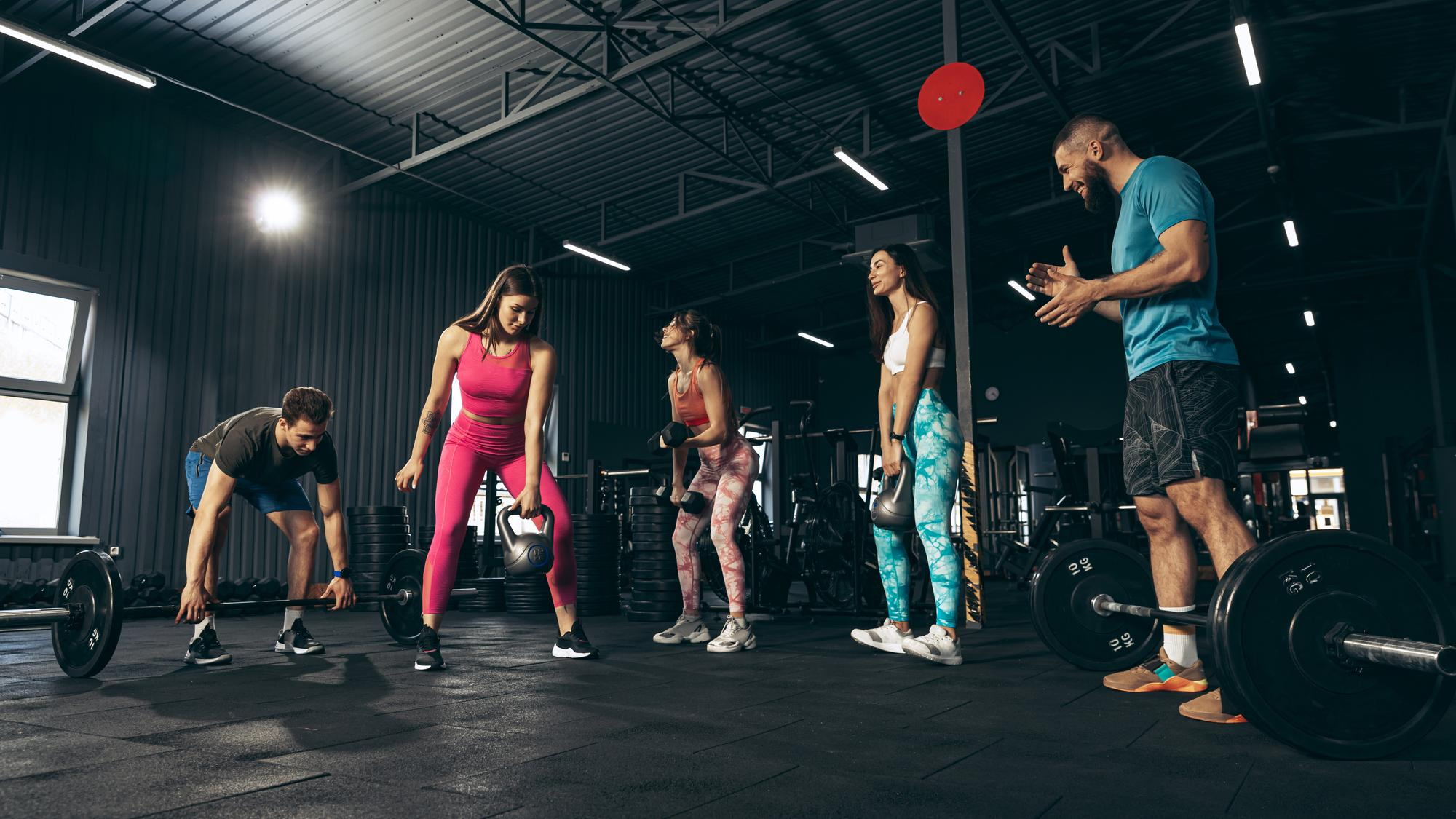 Gym Clothes for Men & Women in UAE