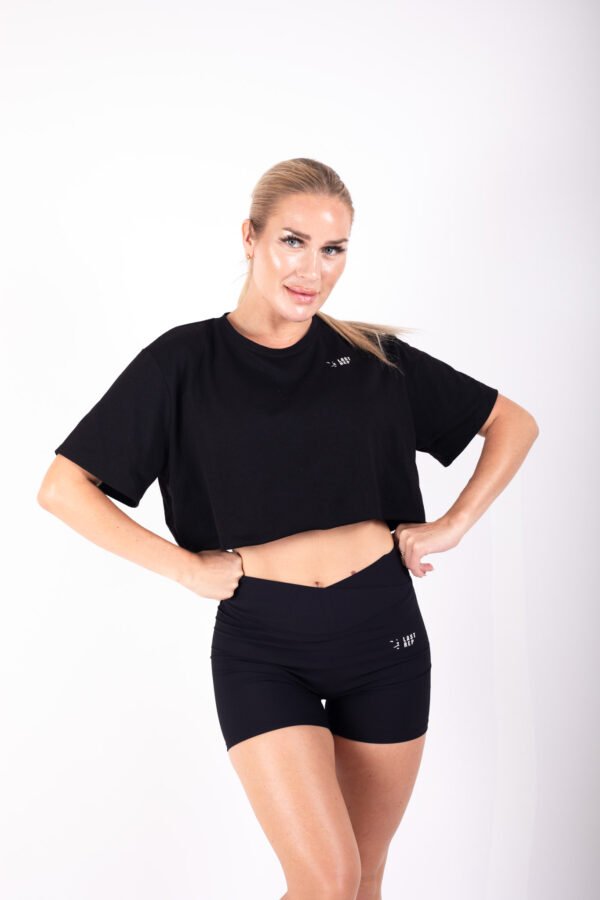 Trendy women's top and short set for yoga in UAE